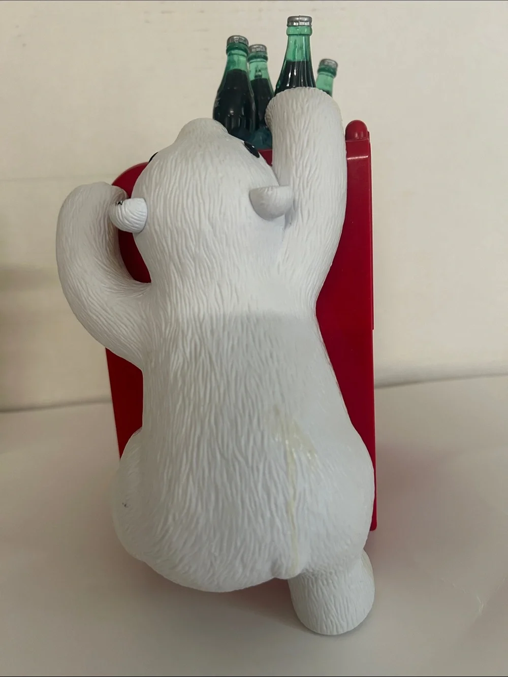Coca Cola Red and White Polar Bear Bottle-Top Wall Clock It works